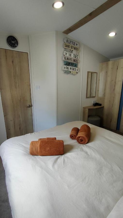 3 Bedroom Stylish Caravan - Vans With Business Sign Not Allowed Port Seton Экстерьер фото