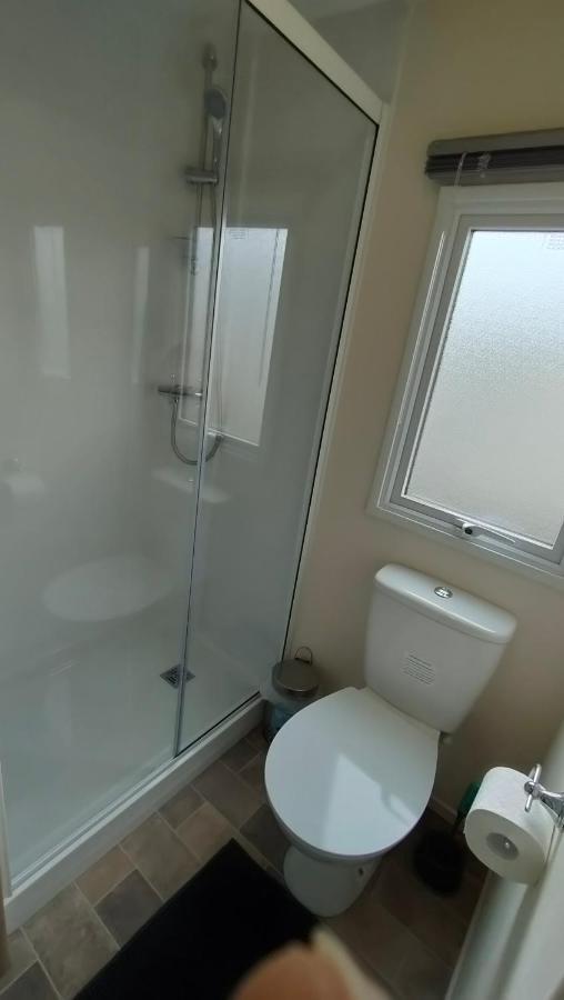3 Bedroom Stylish Caravan - Vans With Business Sign Not Allowed Port Seton Экстерьер фото